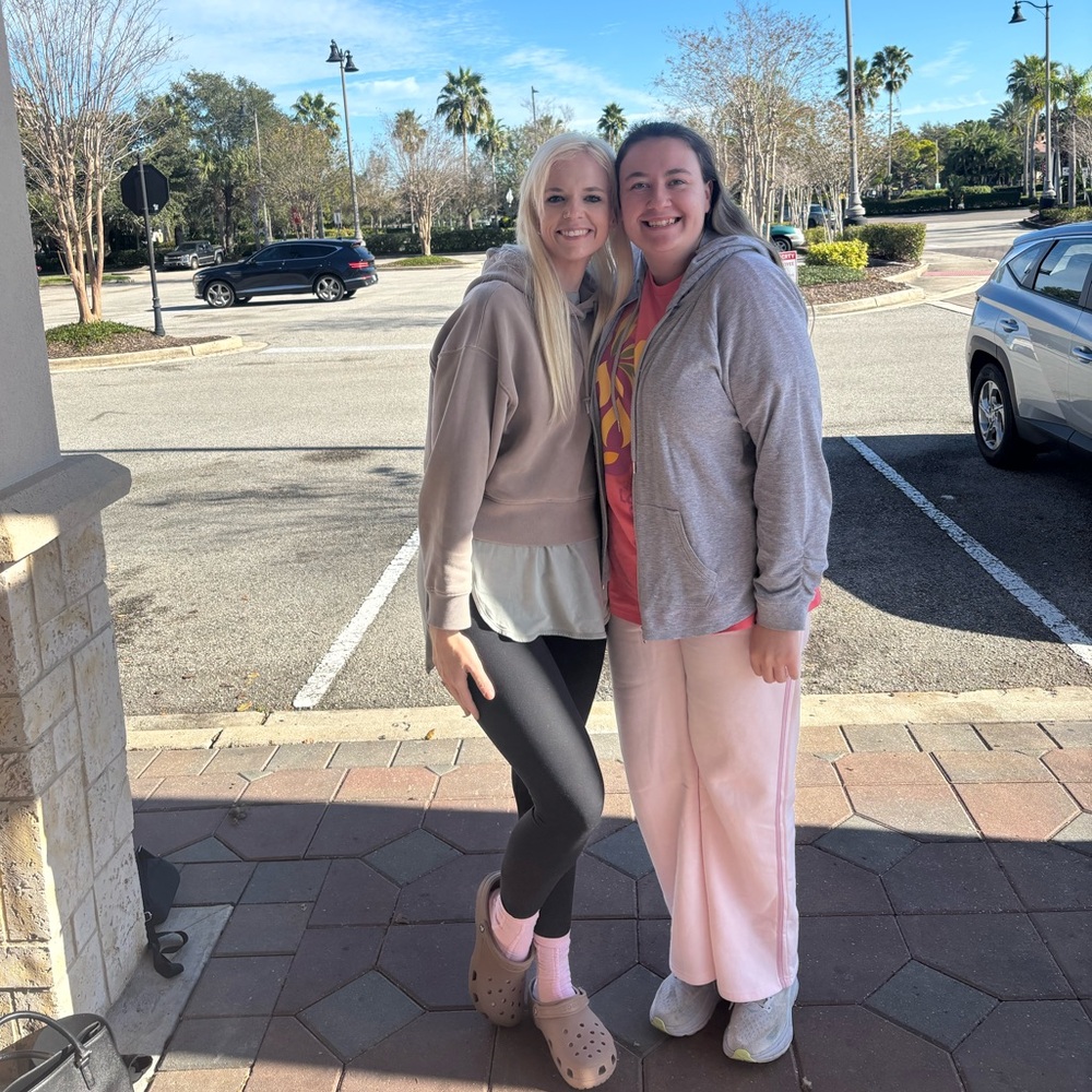 AbbyCatherine is LIVE! Share Show Happening Now! 😍🎀 - Picture 15 of 16